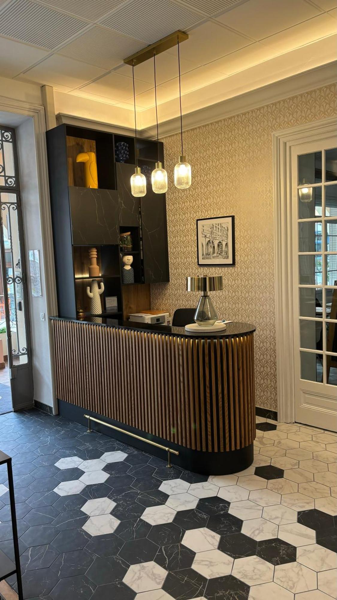 Hotel Grand De Lyon 3*