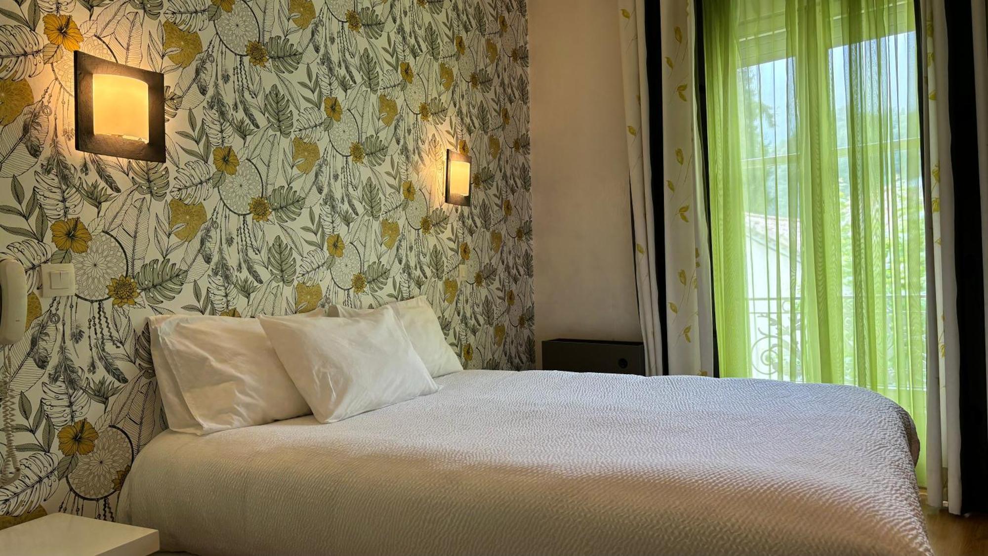 Hotel Logis Restaurant Grand De Lyon Vals-les-Bains