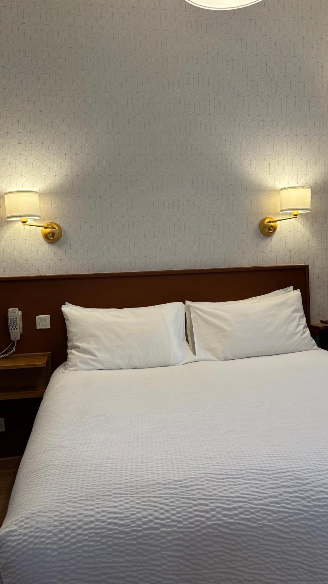 Grand De Lyon Hotel