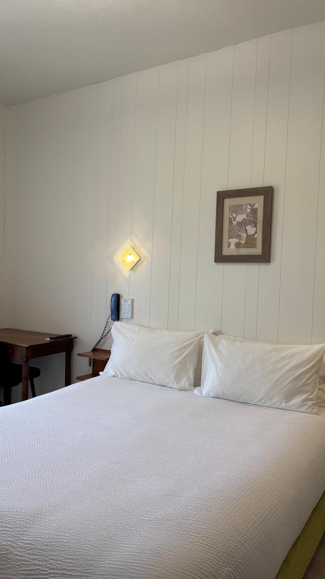 Hotel Logis Restaurant Grand De Lyon