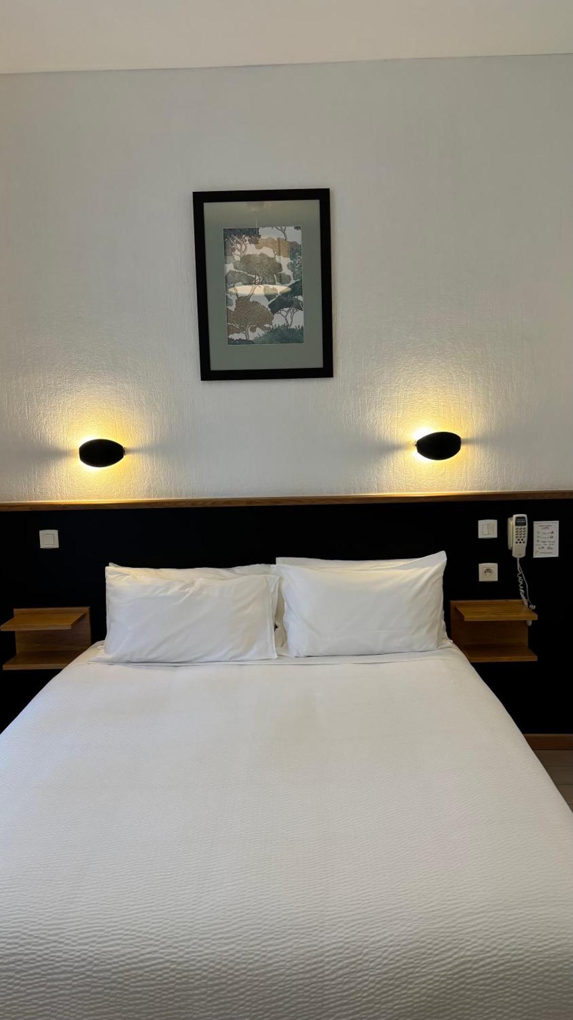 Logis Restaurant Grand De Lyon 3*
