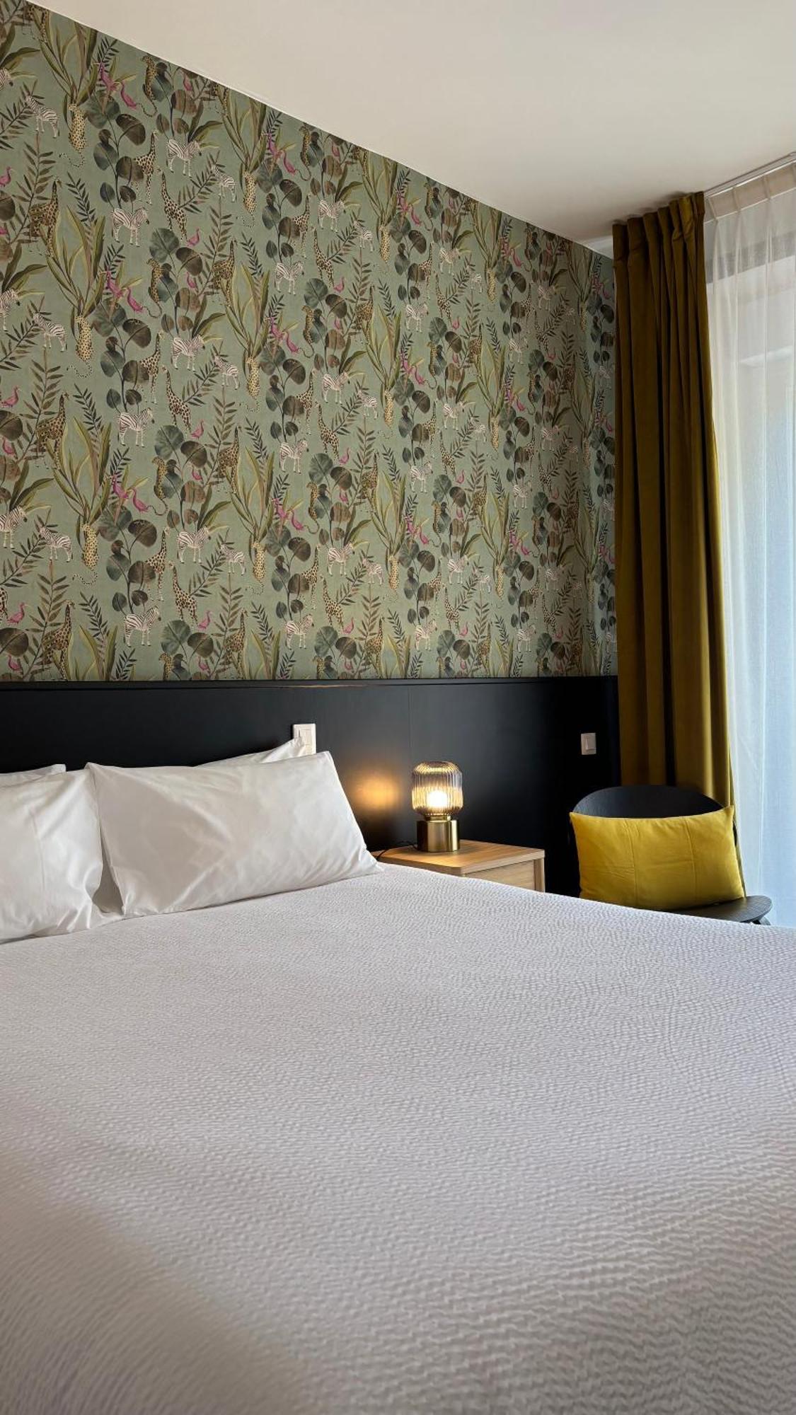 Hotel Grand De Lyon 3*